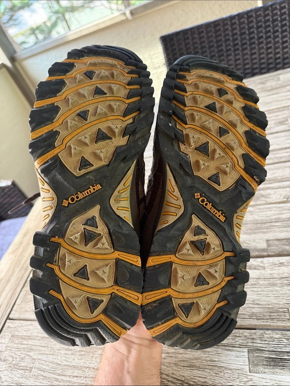 Columbia Men's Gray and Yellow Hiking Sneakers minor wear SMOKE FREE HOME
